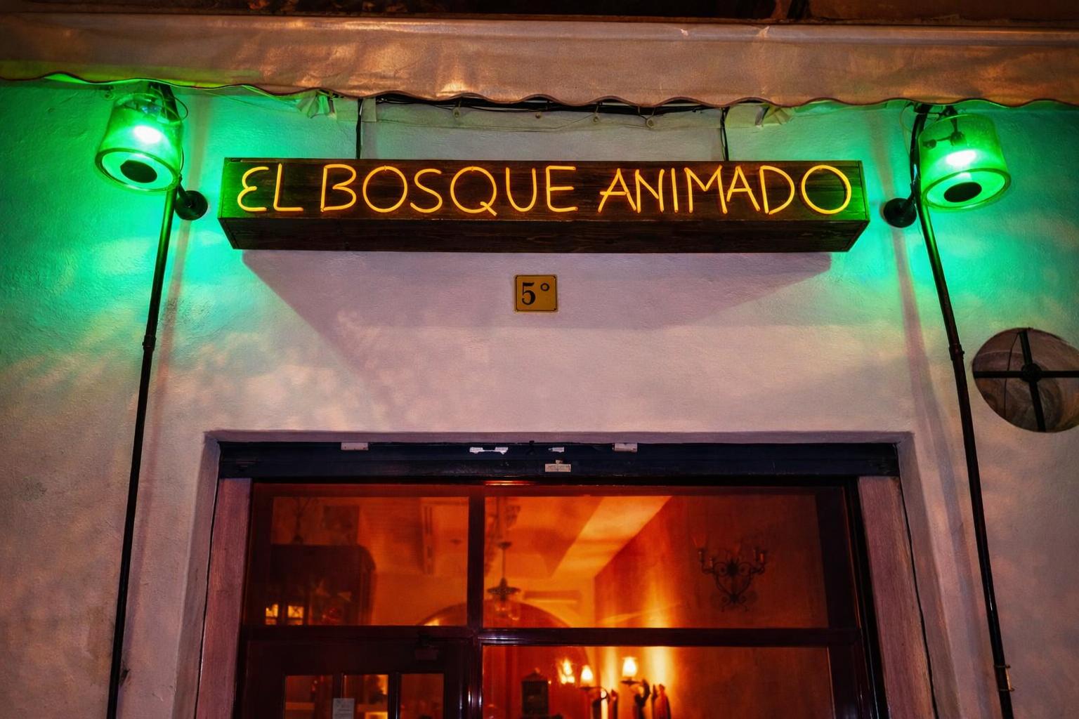 El Bosque Animado | Bar Nocturno con Terraza Sevilla